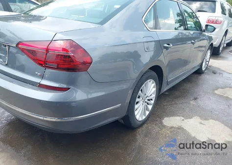 2017 Volkswagen Passat 1.8T Se из США, поврежденный, VIN 1VWBT7A39HC034835